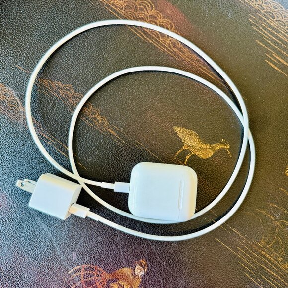 Apple Air Pods 1st Gen - Picture 2 of 8